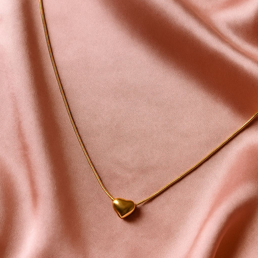 Gold Heart Pendant Necklace – Classic Minimalist Design