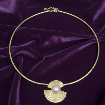 Aurelia Vintage Pearl Medallion Necklace