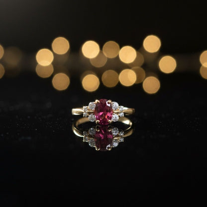 Crimson Radiance Gold Ring