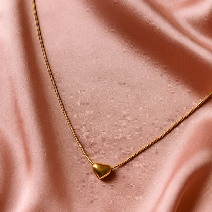 Gold Heart Pendant Necklace – Classic Minimalist Design